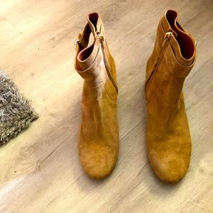 Coach boots size 9 1/2 ladies